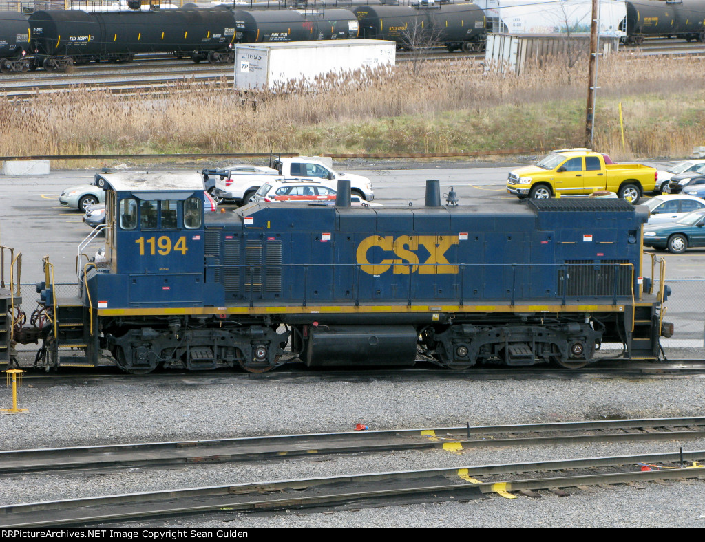 CSXT EMD MP15AC 1194